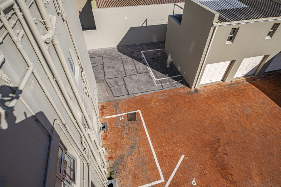 2 Bedroom Property for Sale in Summerstrand Eastern Cape